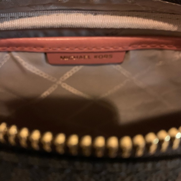 Michael Kors Jet Set Travel Logo Crossbody Bag - Picture 8 of 13